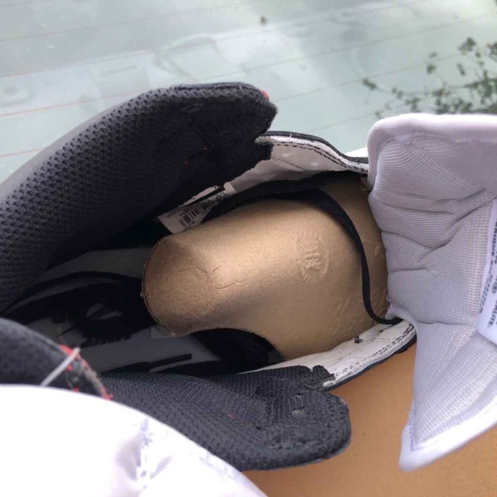 Air Jordan 1 Retro High OG - Picture 3 of 14